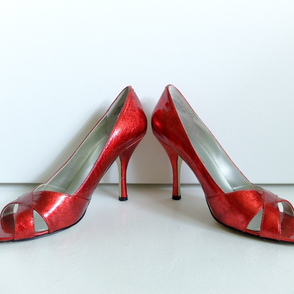 Enzo Angiolini Red Heels - Picture 2 of 4